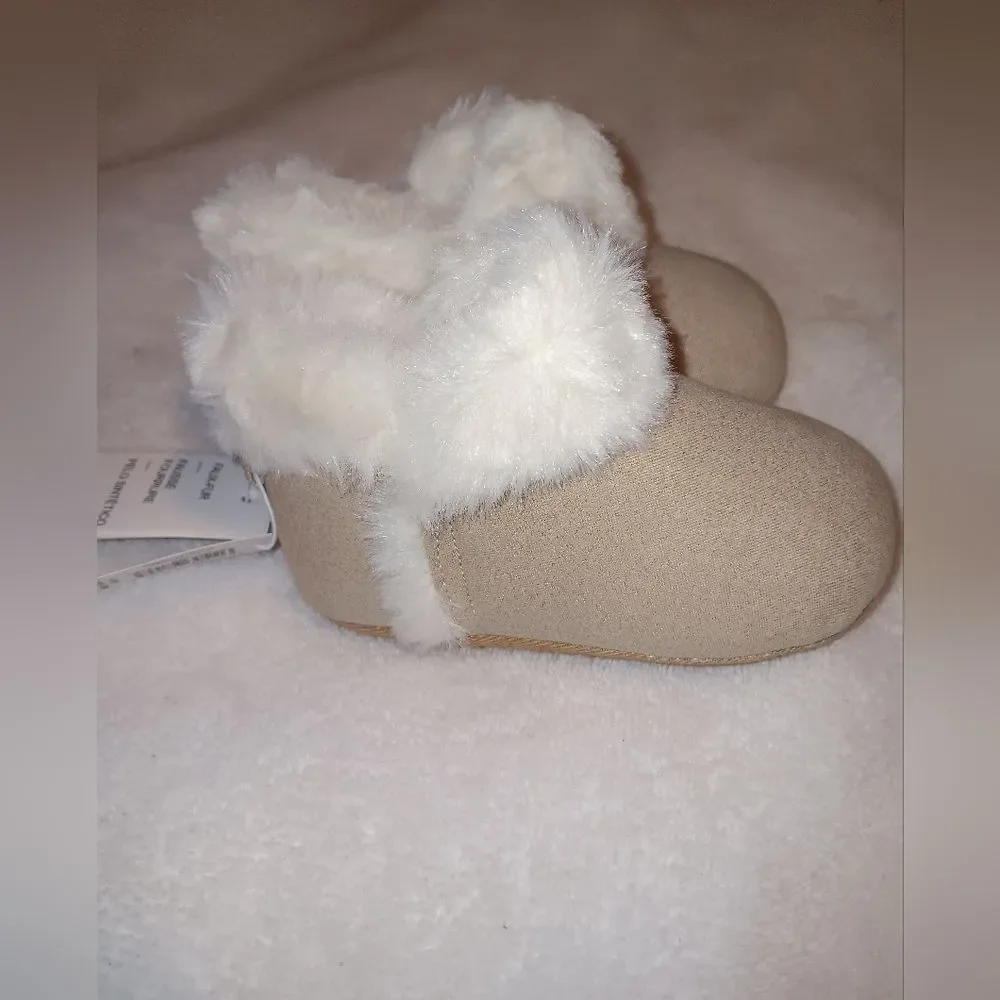 Old Navy Unisex Cozy Faux-Fur Tan Baby 6-12M Booties NWT